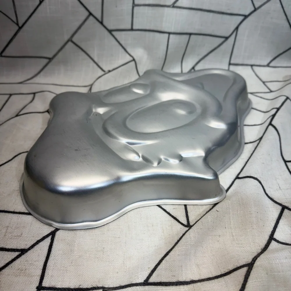 Wilton Donald Duck Cake Pan 13.5x11 Silver Aluminum Vintage Disney‎ 515-507